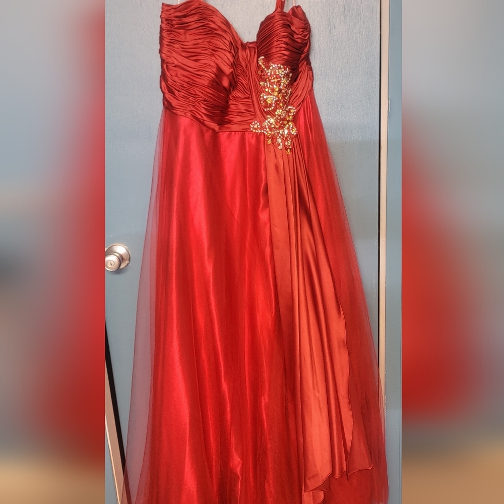 Elegant Red Evening Gown